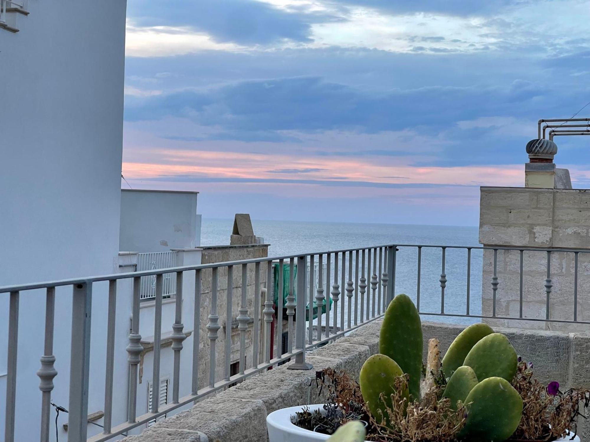 Casa Maya, Vista Mare E Relax بولينيانو آ ماري المظهر الخارجي الصورة